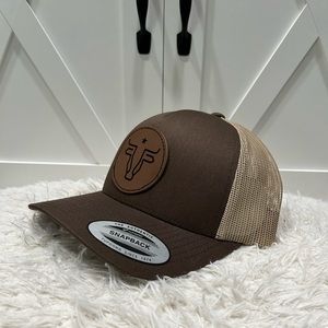 Trucker SnapBack hat Star bull